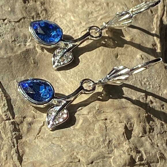 ❤️ Silver Blue Berry Drop Earrings - Picture 9 of 13